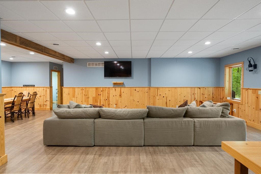 Boyne City, Michigan 49712, United States, 4 Bedrooms Bedrooms, ,4 BathroomsBathrooms,Residential,Active,209889