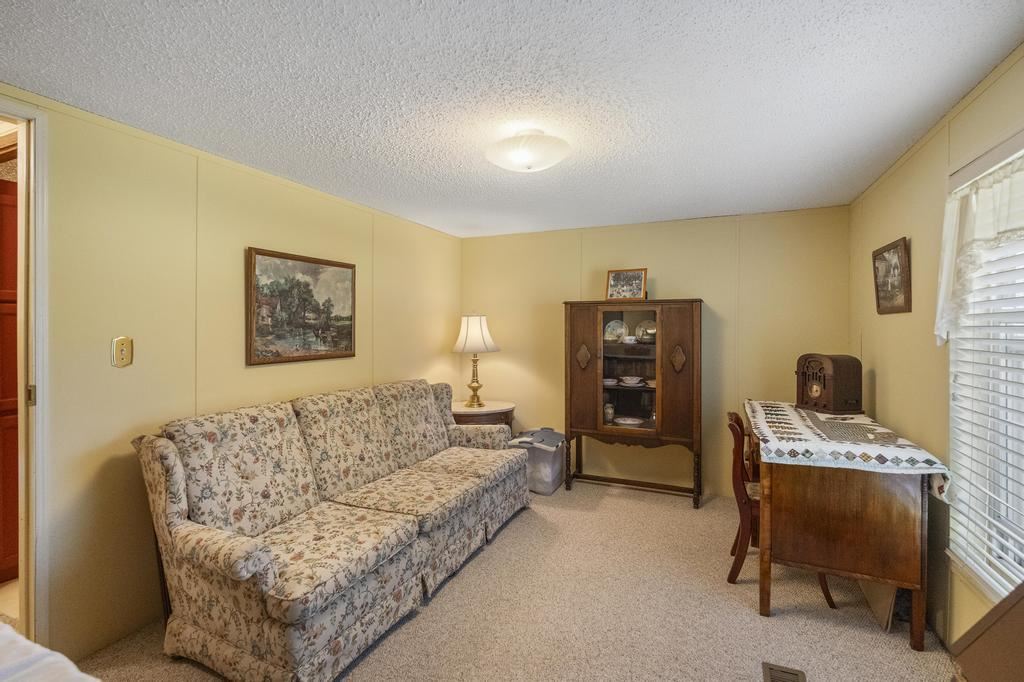 Charlevoix, Michigan 49720, United States, 3 Bedrooms Bedrooms, ,2 BathroomsBathrooms,Residential,Active,169804