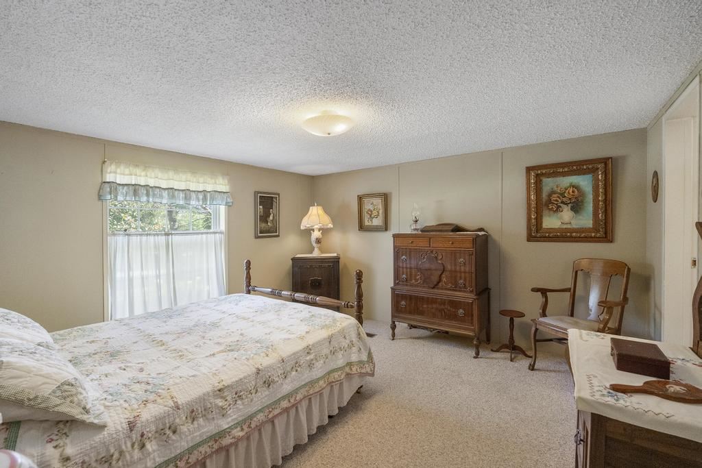 Charlevoix, Michigan 49720, United States, 3 Bedrooms Bedrooms, ,2 BathroomsBathrooms,Residential,Active,169804