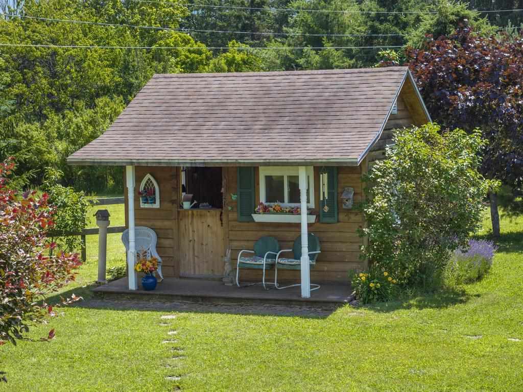 Charlevoix, Michigan 49720, United States, 3 Bedrooms Bedrooms, ,2 BathroomsBathrooms,Residential,Active,169804