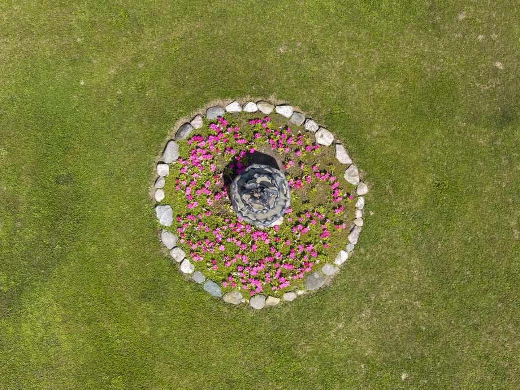 Charlevoix, Michigan 49720, United States, 3 Bedrooms Bedrooms, ,2 BathroomsBathrooms,Residential,Active,169804