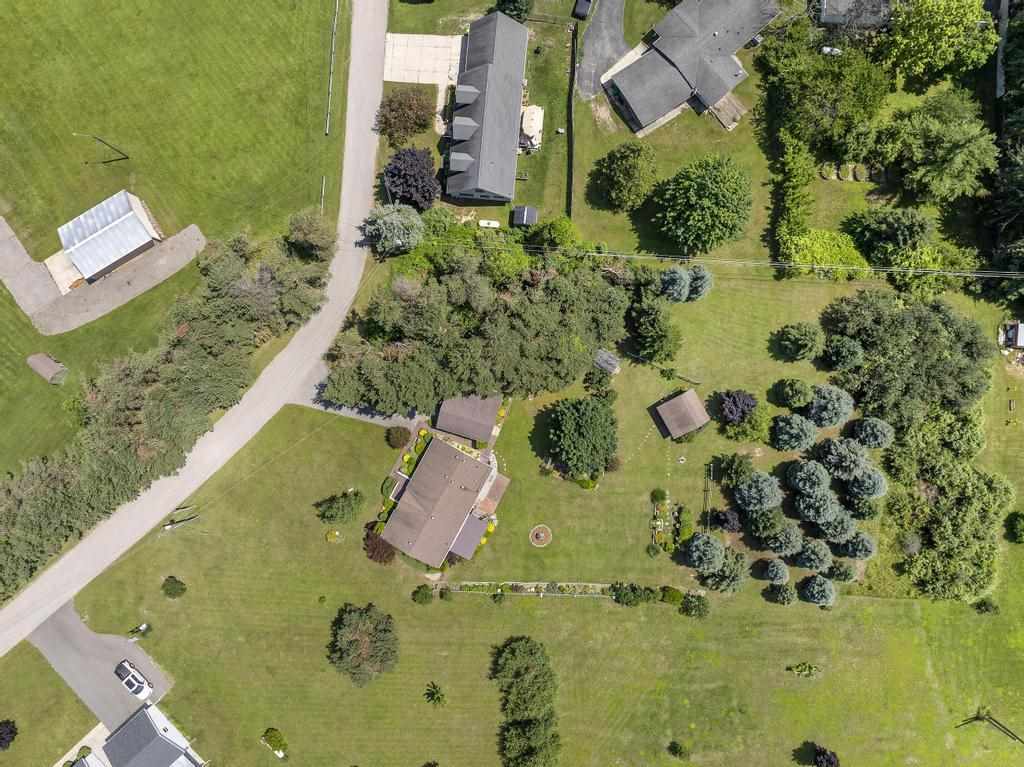 Charlevoix, Michigan 49720, United States, 3 Bedrooms Bedrooms, ,2 BathroomsBathrooms,Residential,Active,169804