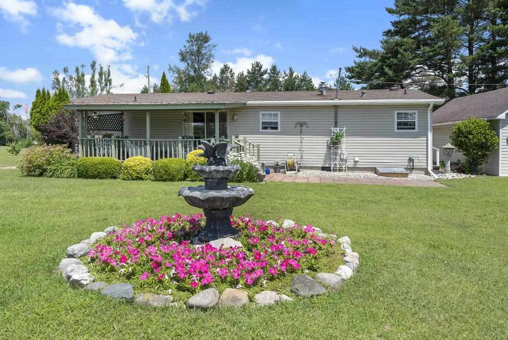 Charlevoix, Michigan 49720, United States, 3 Bedrooms Bedrooms, ,2 BathroomsBathrooms,Residential,Active,169804