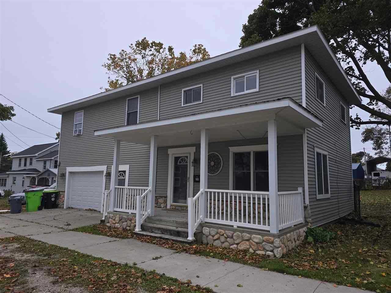 260 Mary St