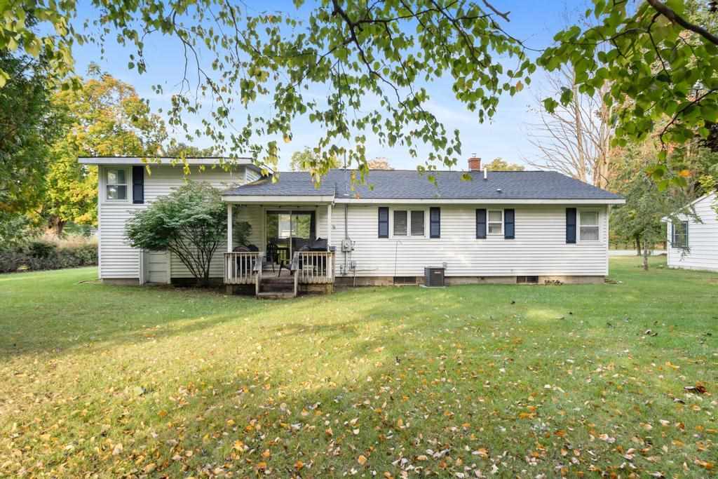 Charlevoix, Michigan 49720, United States, 3 Bedrooms Bedrooms, ,1 BathroomBathrooms,Residential,Active,224862