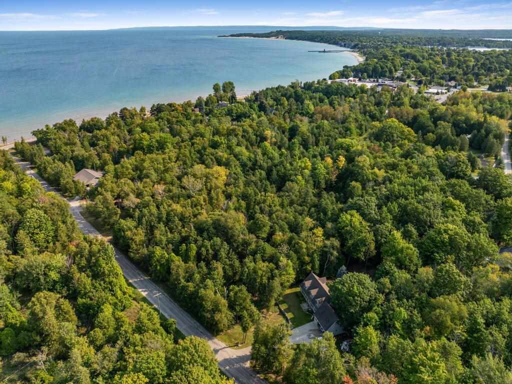 Charlevoix, Michigan 49720, United States, ,Land,Active,44627