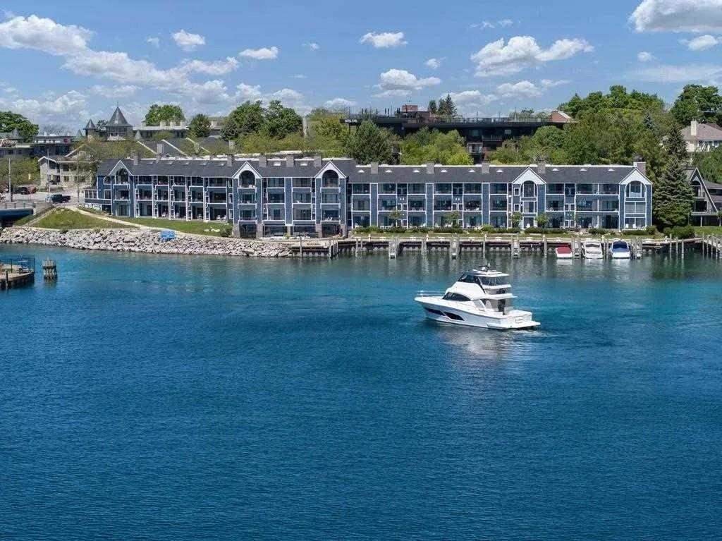 Charlevoix, Michigan 49720, United States, 1 Bedroom Bedrooms, ,1 BathroomBathrooms,Residential,Active,162169
