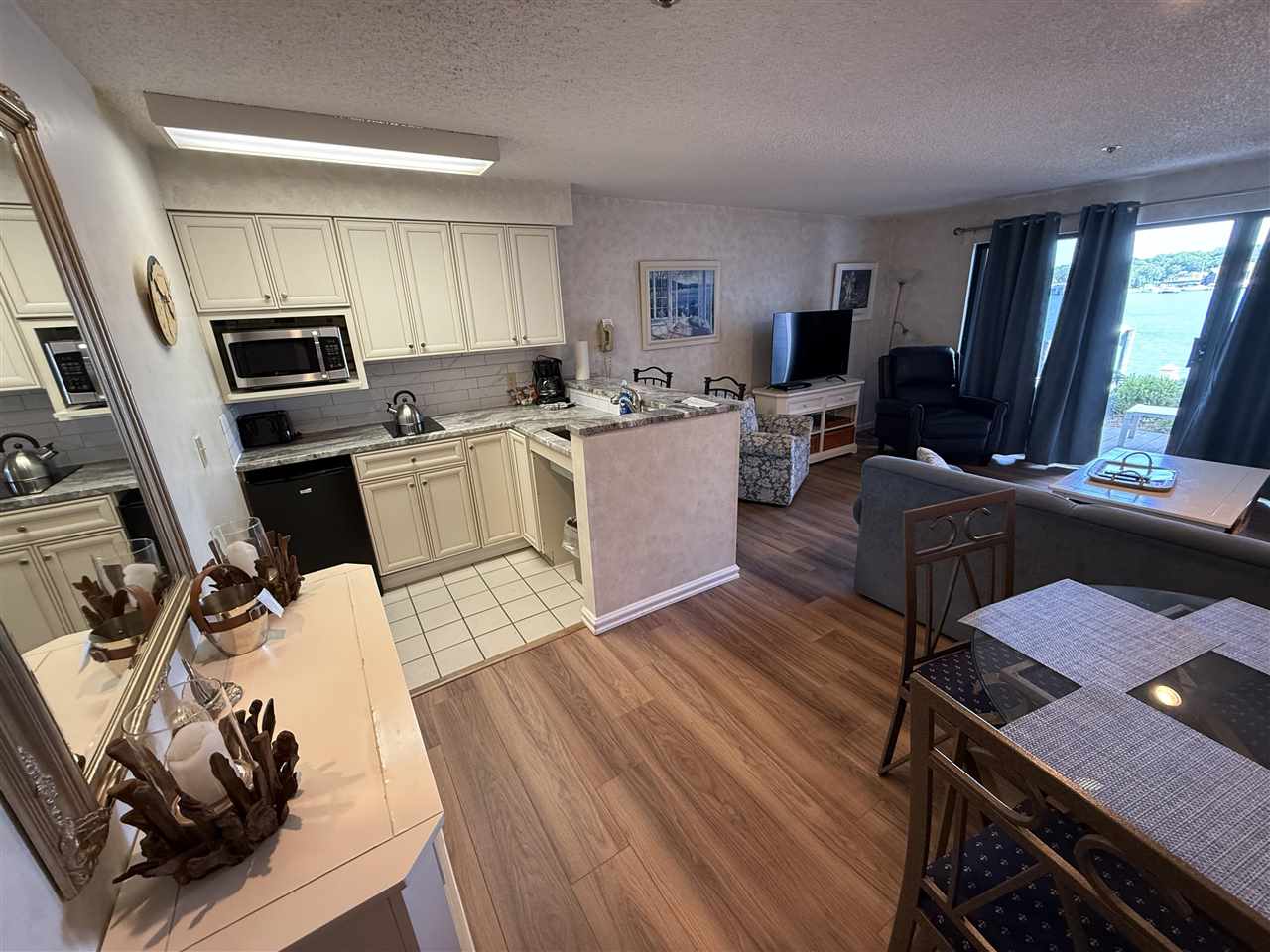 Charlevoix, Michigan 49720, United States, 1 Bedroom Bedrooms, ,1 BathroomBathrooms,Residential,Active,162169