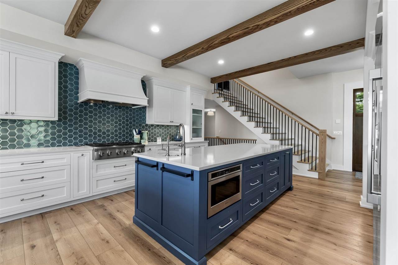 East Jordan, Michigan 49727, United States, 7 Bedrooms Bedrooms, ,8 BathroomsBathrooms,Residential,Active,213487