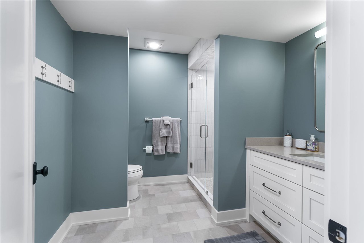 East Jordan, Michigan 49727, United States, 7 Bedrooms Bedrooms, ,8 BathroomsBathrooms,Residential,Active,213487