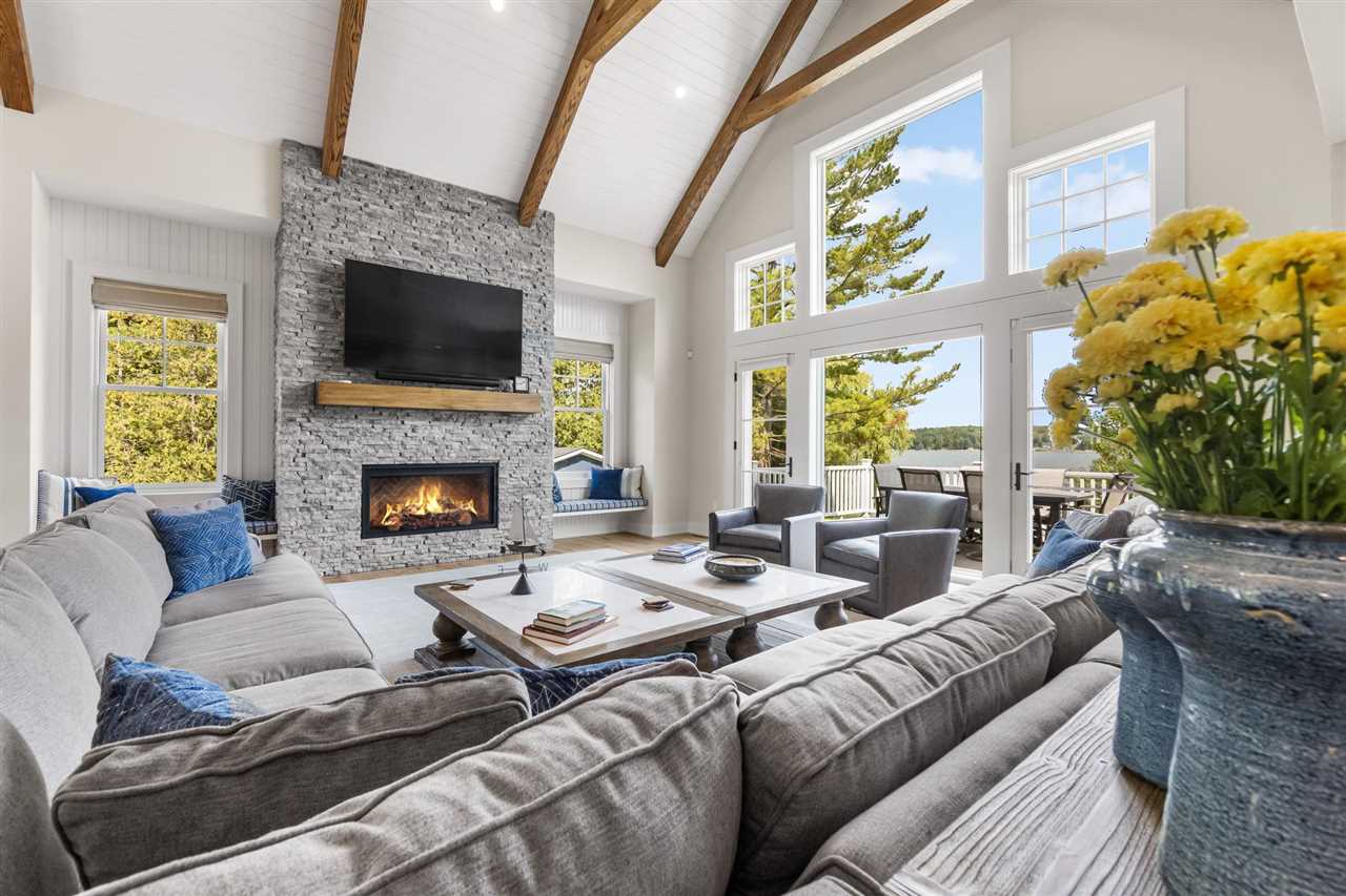 East Jordan, Michigan 49727, United States, 7 Bedrooms Bedrooms, ,8 BathroomsBathrooms,Residential,Active,213487