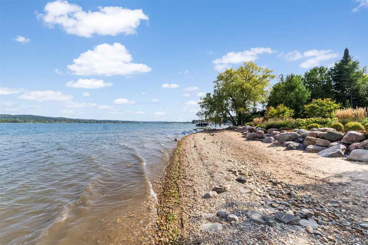 East Jordan, Michigan 49727, United States, 7 Bedrooms Bedrooms, ,8 BathroomsBathrooms,Residential,Active,213487