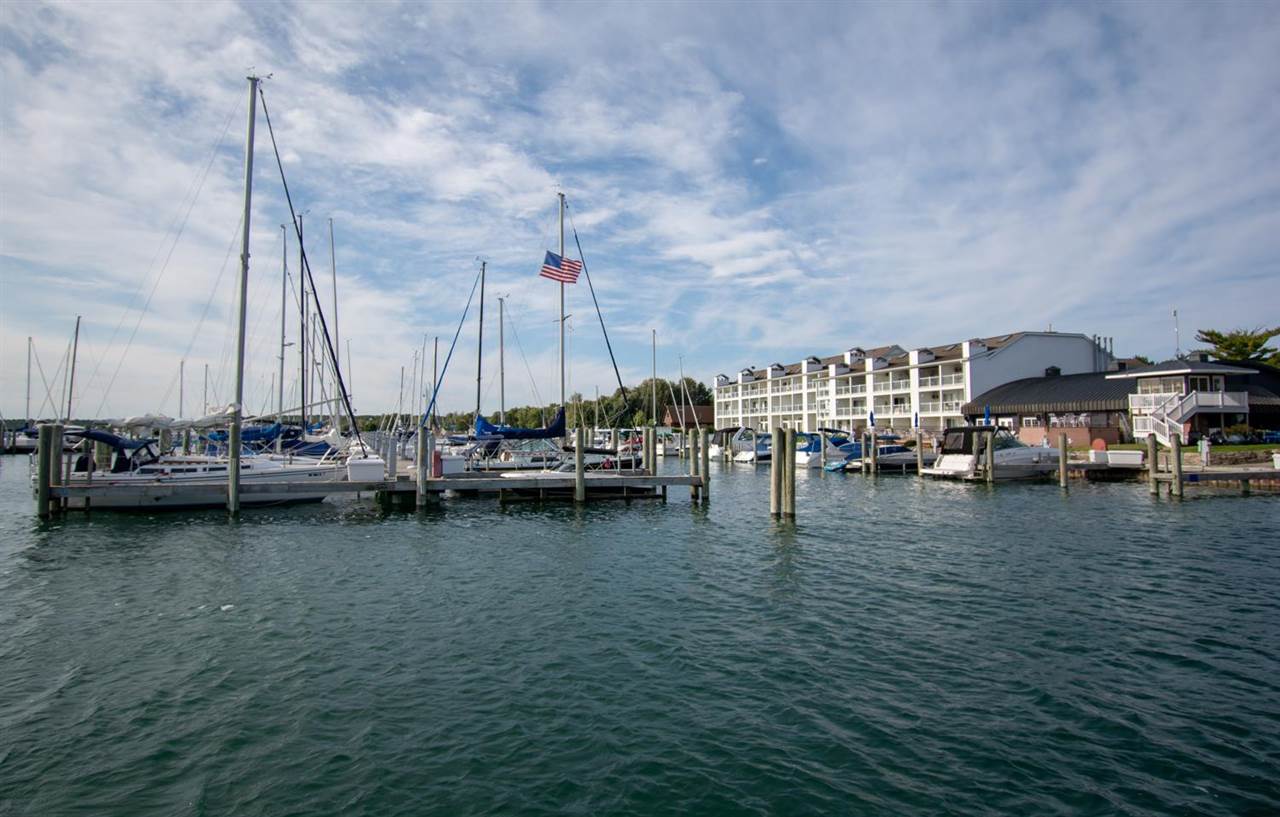 Charlevoix, Michigan 49720, United States, ,Land,Active,173467