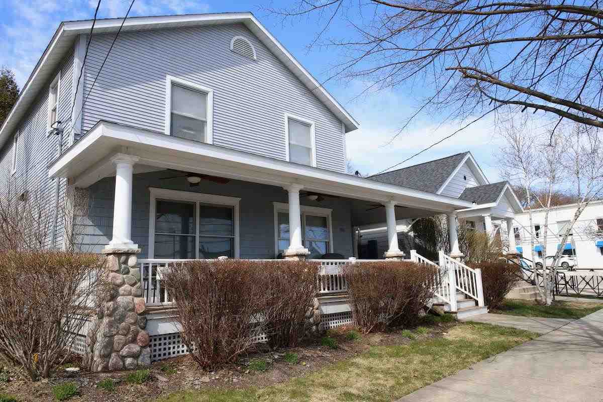 152 & 138 W Third Street