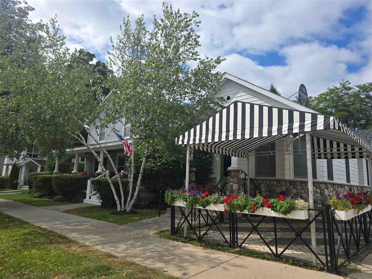 152 & 138 W Third Street