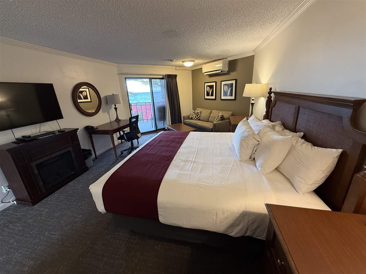 Charlevoix, Michigan 49720, United States, 1 Bedroom Bedrooms, ,1 BathroomBathrooms,Residential,Active,236962