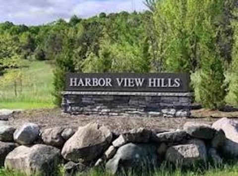 386 Harbor View Lane Petoskey MI 49770
