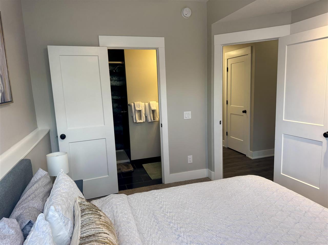 East Jordan, Michigan 49727, United States, 2 Bedrooms Bedrooms, ,3 BathroomsBathrooms,Residential,Active,225275