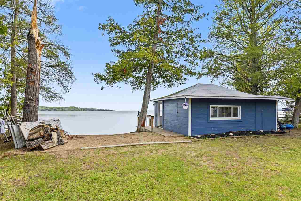 7280 NW Crystal Beach Road