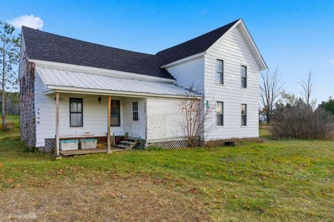 7948 Elm Street Vanderbilt MI 49795