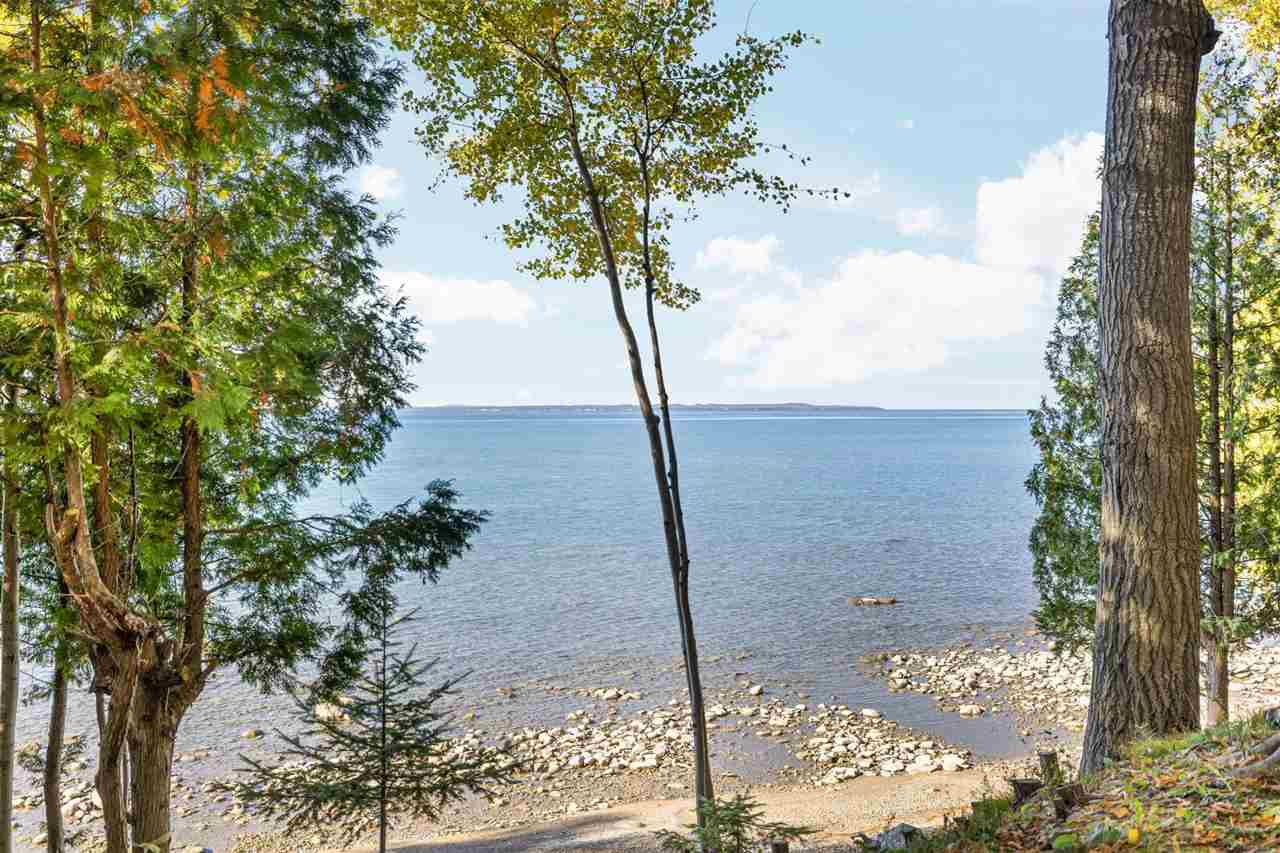 11269 Lakeshore Dr