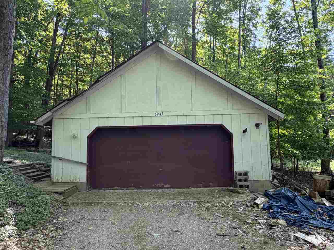 6243 Lake Grove Road
