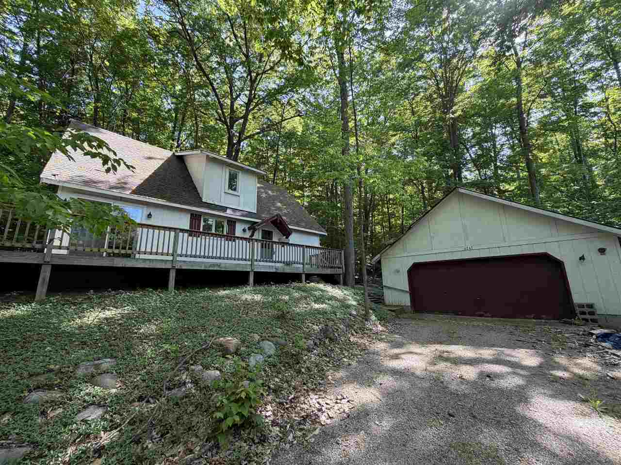 6243 Lake Grove Road