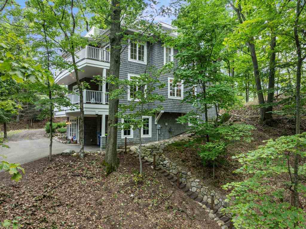 08521 Mount McSauba Road