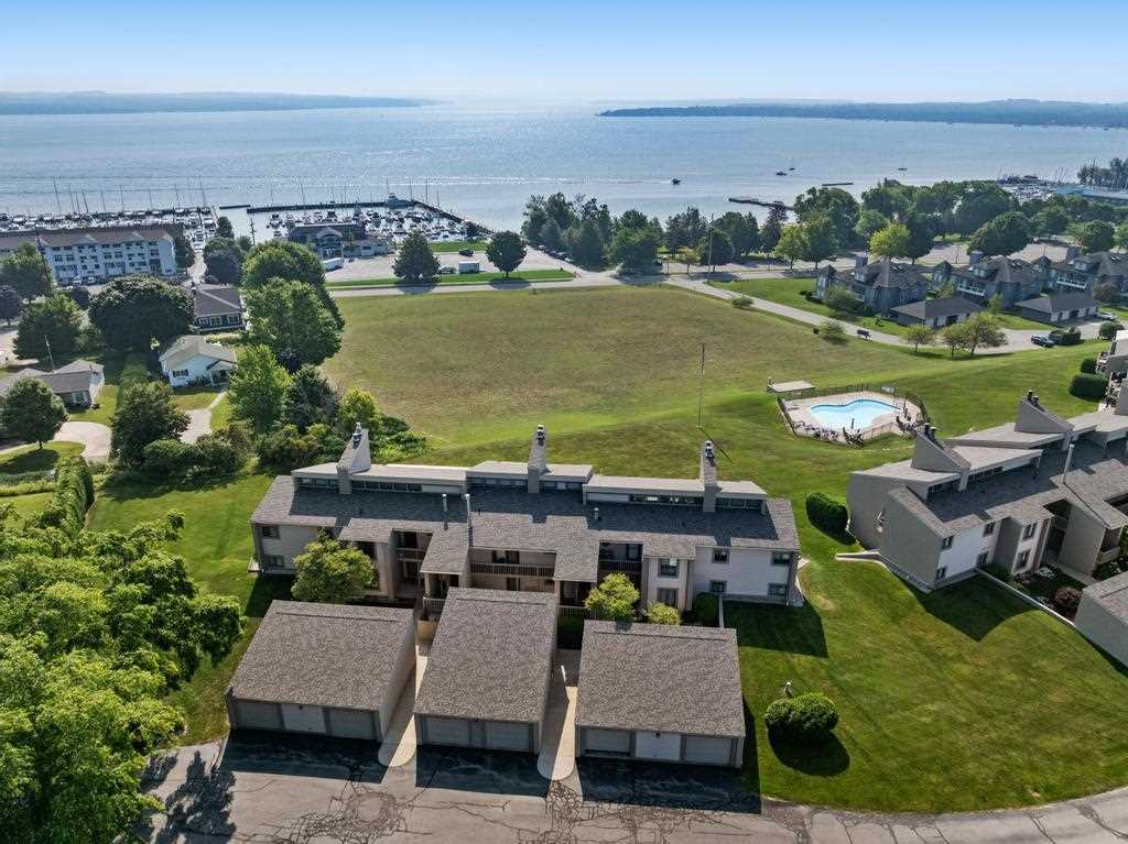 1004 Marina Bluff Drive