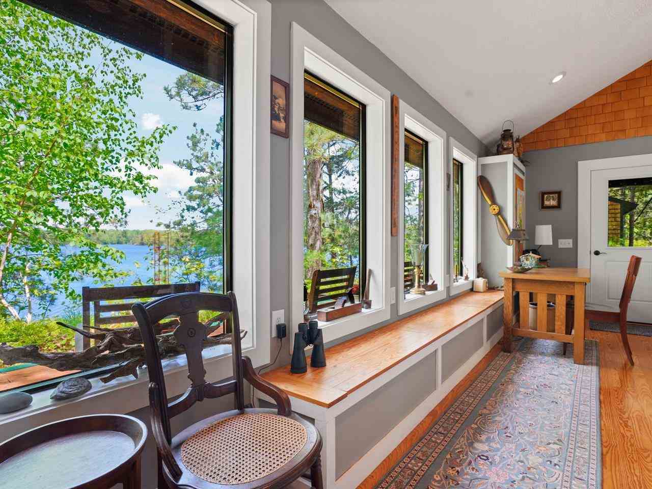 28525 Fox Pointe Trail