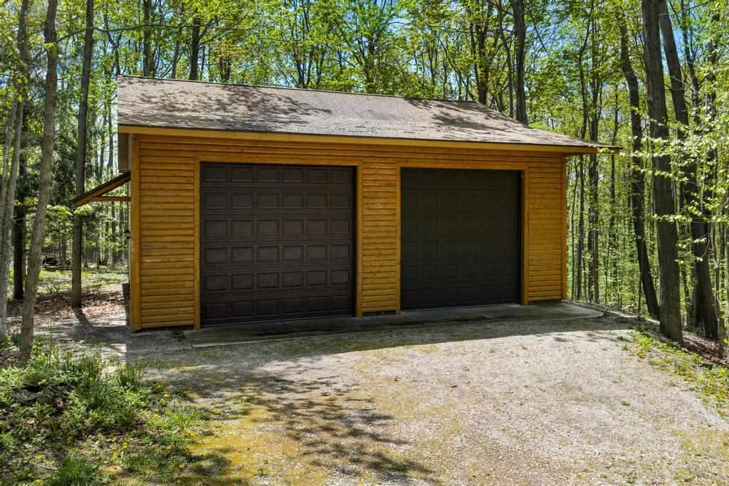 1396 Blackbird Road
