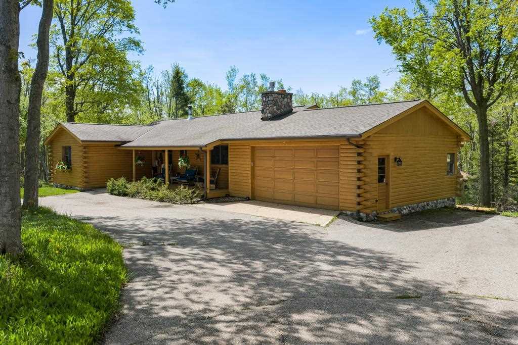 1396 Blackbird Road