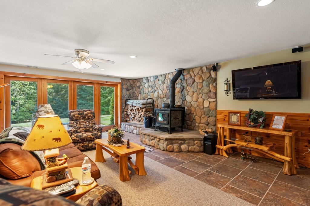 Charlevoix, Michigan 49720, United States, 4 Bedrooms Bedrooms, ,4 BathroomsBathrooms,Residential,Active,114565