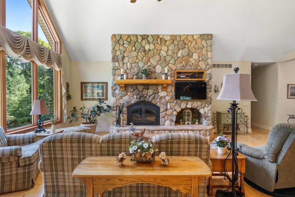 Charlevoix, Michigan 49720, United States, 4 Bedrooms Bedrooms, ,4 BathroomsBathrooms,Residential,Active,114565