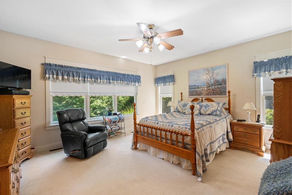 Charlevoix, Michigan 49720, United States, 4 Bedrooms Bedrooms, ,4 BathroomsBathrooms,Residential,Active,114565