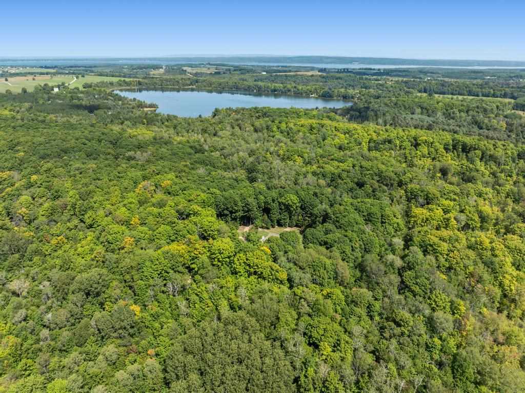 Charlevoix, Michigan 49720, United States, 4 Bedrooms Bedrooms, ,4 BathroomsBathrooms,Residential,Active,114565