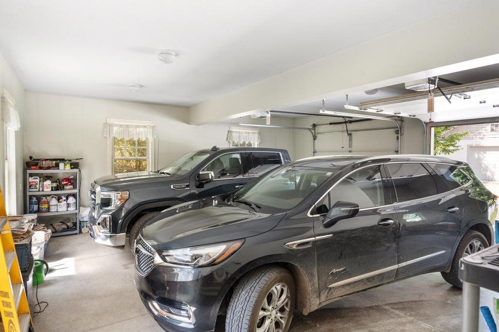 Charlevoix, Michigan 49720, United States, 4 Bedrooms Bedrooms, ,4 BathroomsBathrooms,Residential,Active,114565