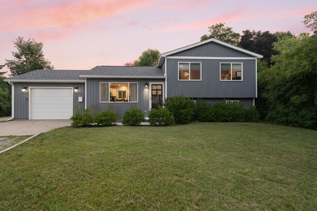 Boyne City, Michigan 49712, United States, 3 Bedrooms Bedrooms, ,2 BathroomsBathrooms,Residential,Active,182047