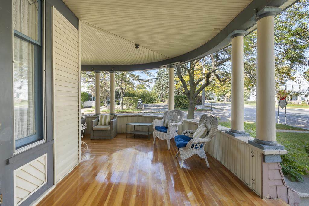 Charlevoix, Michigan 49720, United States, 8 Bedrooms Bedrooms, ,7 BathroomsBathrooms,Commercial,Active,190233