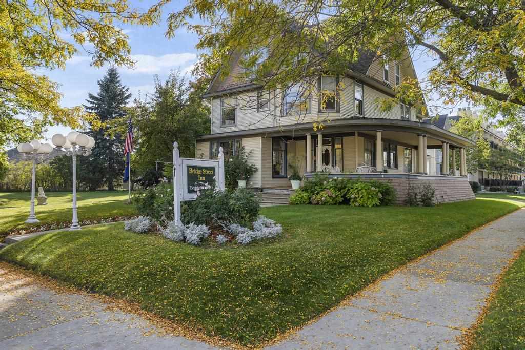 Charlevoix, Michigan 49720, United States, 8 Bedrooms Bedrooms, ,7 BathroomsBathrooms,Commercial,Active,190233