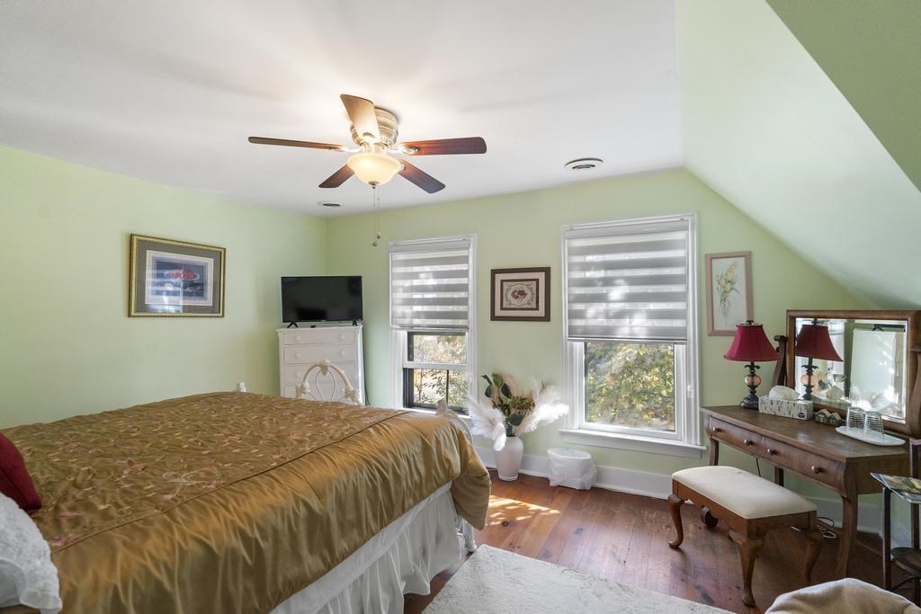 Charlevoix, Michigan 49720, United States, 8 Bedrooms Bedrooms, ,7 BathroomsBathrooms,Commercial,Active,190233