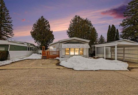 526 N Lake Street Boyne City MI 49712