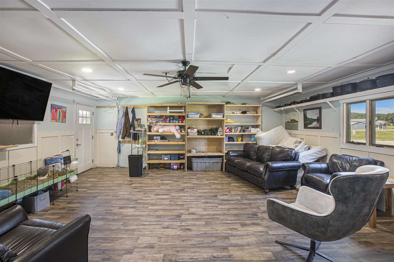 Boyne City, Michigan 49712, United States, 3 Bedrooms Bedrooms, ,2 BathroomsBathrooms,Residential,Active,164826