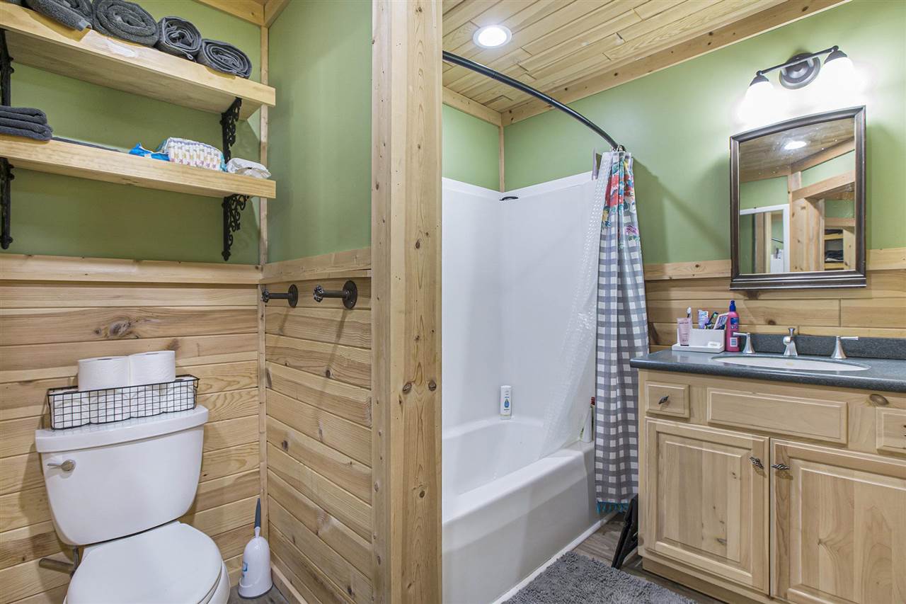 Boyne City, Michigan 49712, United States, 3 Bedrooms Bedrooms, ,2 BathroomsBathrooms,Residential,Active,164826