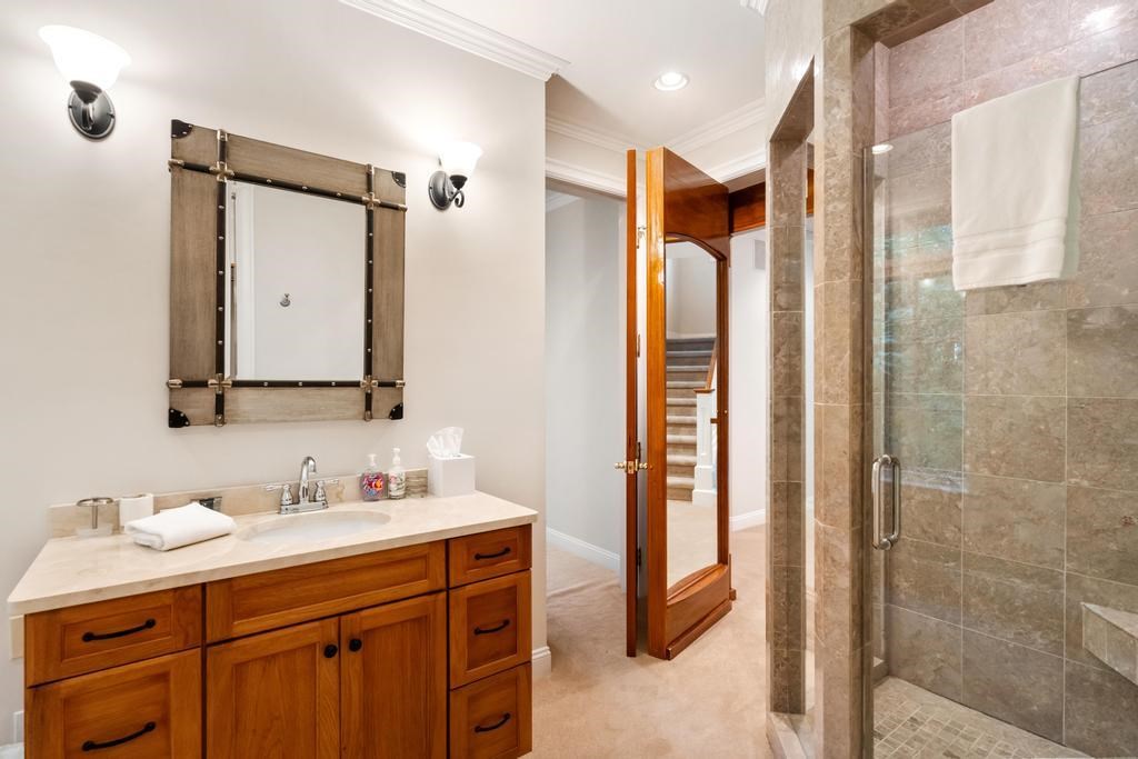 Charlevoix, Michigan 49720, United States, 4 Bedrooms Bedrooms, ,5 BathroomsBathrooms,Residential,Active,209911