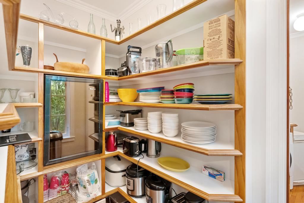 Charlevoix, Michigan 49720, United States, 4 Bedrooms Bedrooms, ,5 BathroomsBathrooms,Residential,Active,209911