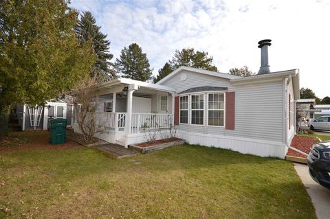 526 N Lake Boyne City MI 49712