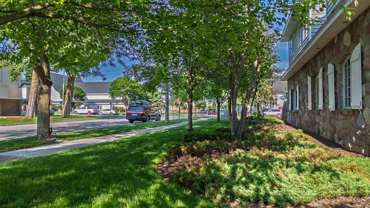 Charlevoix, Michigan 49720, United States, ,Commercial,Active,243493