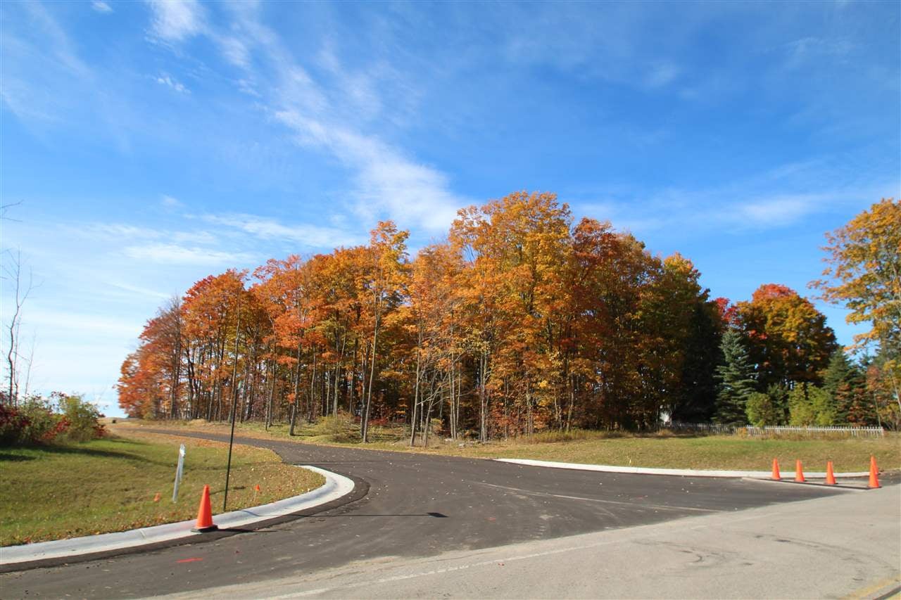 1960 Farm View Lane