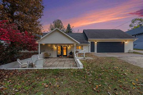 194 M-75 N Boyne City MI 49712